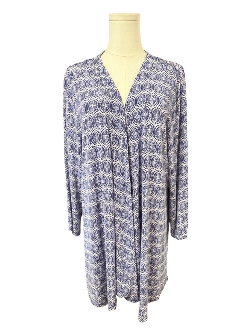 EUC Chico’s Travelers Blue & White Open Front Cardigan | Size XL